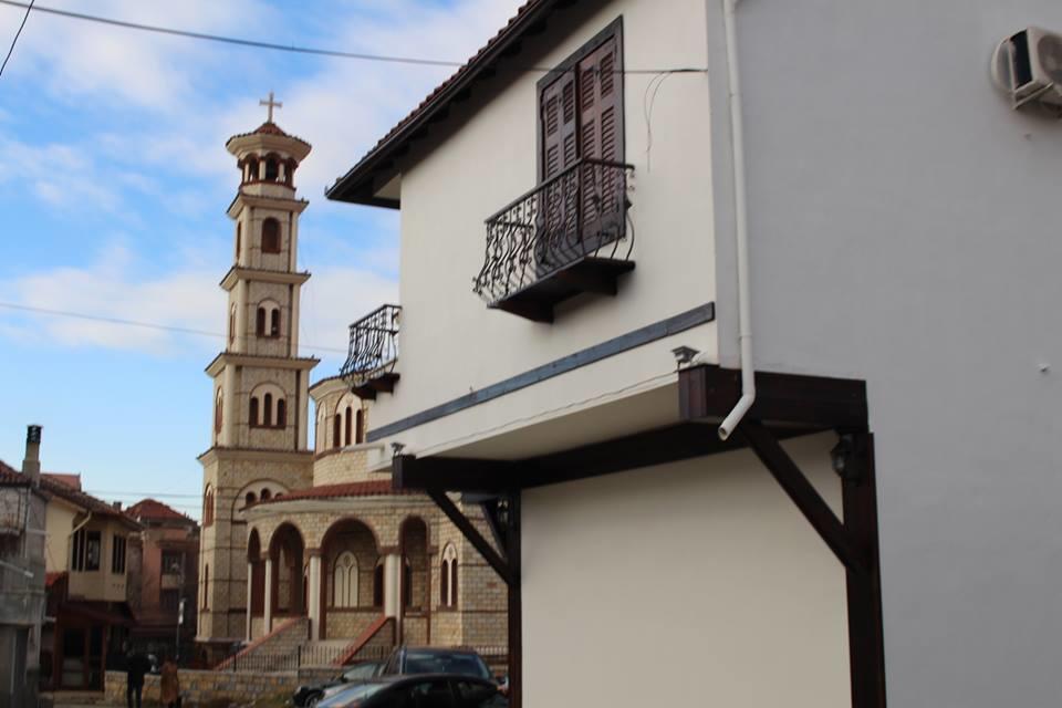 Hotel Bujtina E Bardhe Korce Extérieur photo